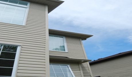 How to Install Downpipes Hinges on your Calgary Eavestroughs
